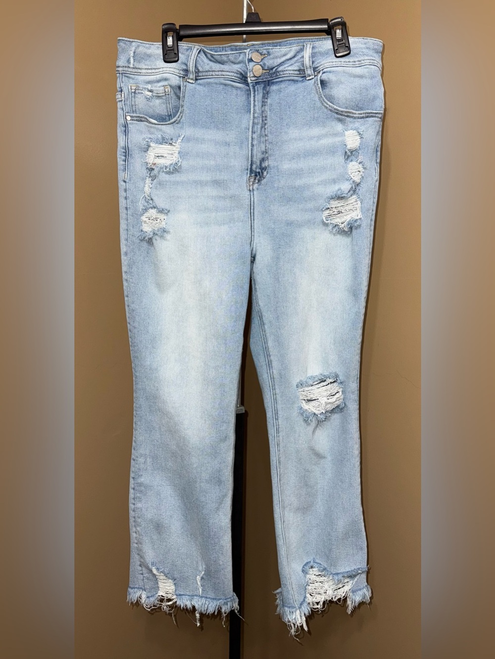 RISEN JEANS Hi-Rise Stretch waist Light Wash Distressed Women's Jeans. Size 16.
